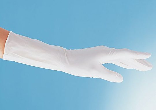 亚纯腈手套II 1-4767-53（アズピュアニトリル手袋Ⅱ）由合成橡胶NBR（丁腈橡胶）制成，具有优异的耐用性和静电扩散性。该手套表面电阻率达到10^11Ω/□，适用于无尘室等高洁净度环境，提供可靠的防静电保护。全长约300mm，厚度为0.14mm，双重计时器设计确保手套的洁净和安全。适用于100级洁净室，且左、右手兼用，符合洁净室的高标准。此款手套还配有双重包装，确保其在运输和存储中的清洁度，适用于电子、半导体及其他精密工作环境。