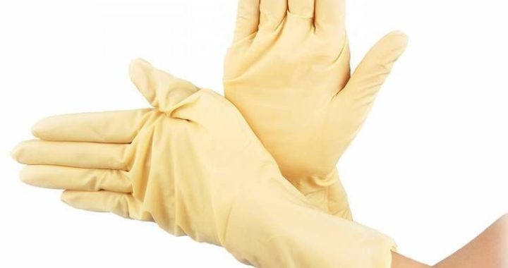 优斯特无粉乳胶手套采用符合FDA规定的高品质乳胶材料，专为高灵敏度、无尘作业设计。它满足Class100级别的无尘要求，适用于晶片组合、医疗设备组装等高精密度场所。无粉设计避免过敏反应和污染，确保作业环境洁净。手套提供高弹性和触感，适合需要精细操作的工作环境，广泛应用于医疗、电子制造、食品加工等领域，为用户提供卓越的保护与舒适体验。